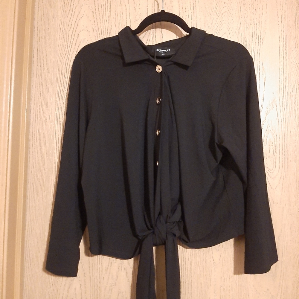 NWT 4X Rebdolls "Into you" button/tie waist crop top